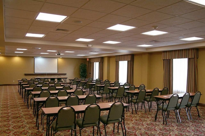 Imagen de los interiores del Hotel Hampton Inn and Suites Fredericksburg. Foto 4