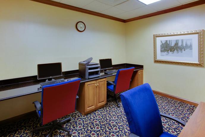 Imagen general del Hotel Hampton Inn and Suites Fredericksburg South. Foto 9