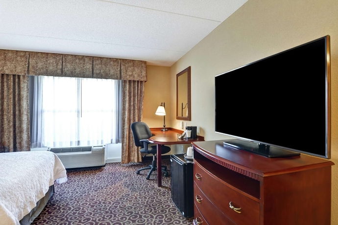 Imagen de la habitación del Hotel Hampton Inn and Suites Fredericksburg-at Celebrate Virginia. Foto 5