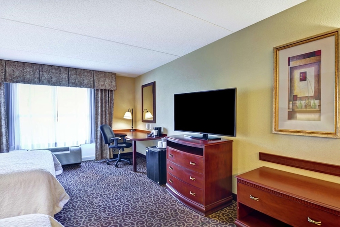 Imagen de la habitación del Hotel Hampton Inn and Suites Fredericksburg-at Celebrate Virginia. Foto 9