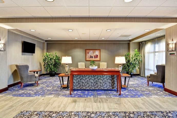 Imagen de los interiores del Hotel Hampton Inn and Suites Fredericksburg-at Celebrate Virginia. Foto 16