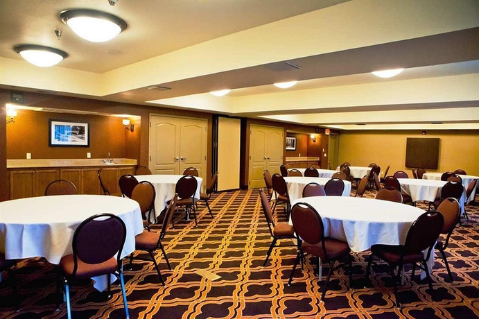 Imagen de los interiores del Hotel Hampton Inn and Suites Fresno. Foto 16