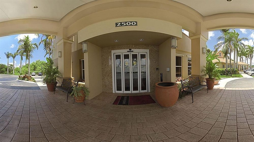 Imagen general del Hotel Hampton Inn and Suites Ft. Lauderdale Arpt/south Cruise Port. Foto 4