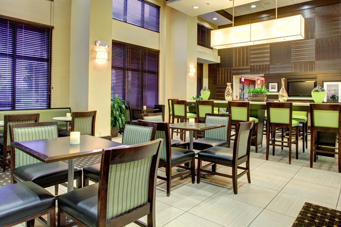 Imagen del bar/restaurante del Hotel Hampton Inn and Suites Ft. Lauderdale West-sawgrass/tamarac. Foto 3