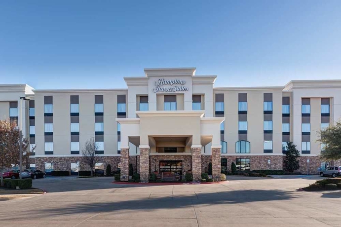 Imagen de los exteriores del Hotel Hampton Inn and Suites Ft. Worth-burleson. Foto 6