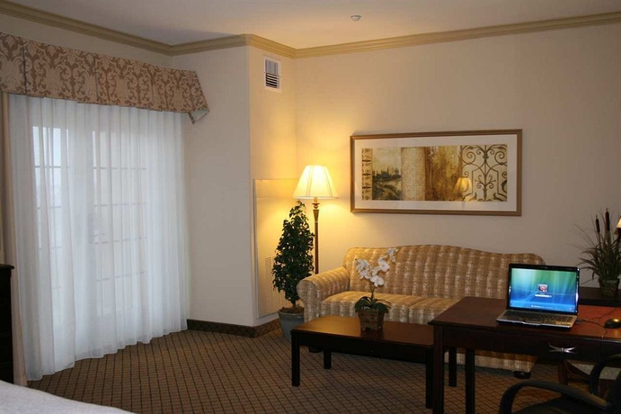 Imagen de los interiores del Hotel Hampton Inn and Suites Galveston. Foto 12