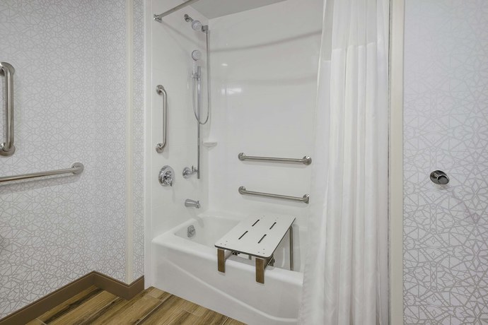 Imagen de la habitación del Hotel Hampton Inn and Suites Grandville Grand Rapids South. Foto 14