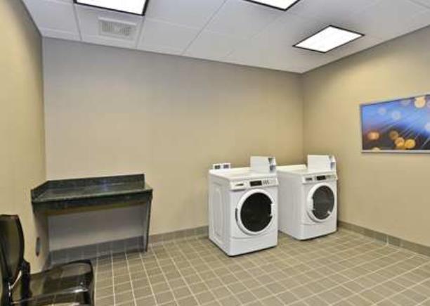 Imagen general del Hotel Hampton Inn and Suites Greensboro/coliseum Area. Foto 5