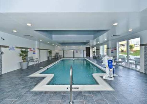 Imagen de la piscina del Hotel Hampton Inn and Suites Greensboro/coliseum Area. Foto 12