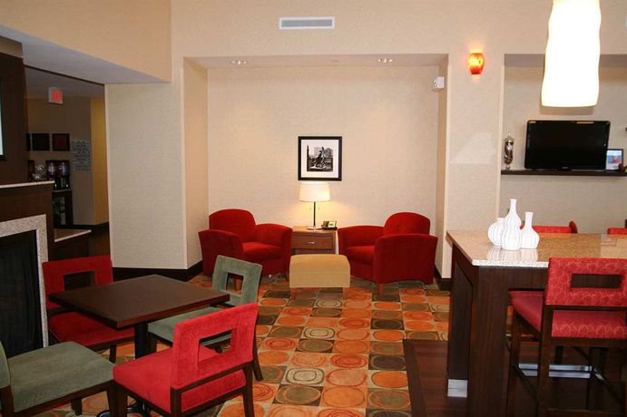 Imagen general del Hotel Hampton Inn and Suites Hartford/east Hartford. Foto 12