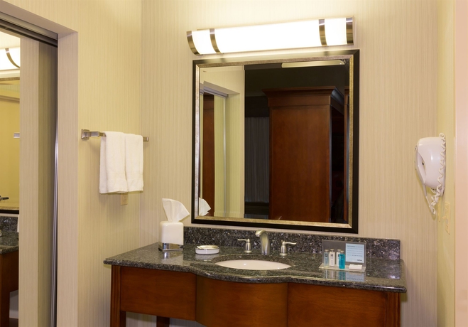 Imagen de la habitación del Hotel Hampton Inn and Suites Hartford/farmington. Foto 5