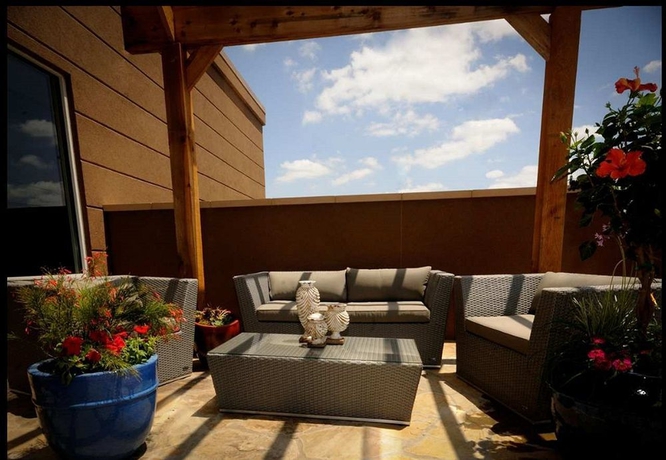 Imagen de los exteriores del Hotel Hampton Inn and Suites Houston Heights I-10. Foto 11