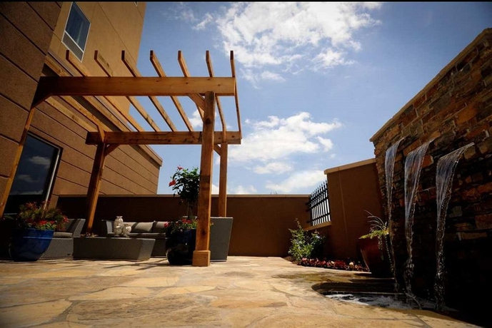 Imagen de los exteriores del Hotel Hampton Inn and Suites Houston Heights I-10. Foto 12