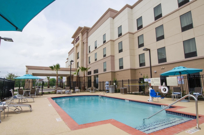 Imagen de la piscina del Hotel Hampton Inn and Suites Houston North Iah. Foto 16
