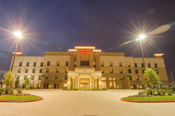 Imagen de los exteriores del Hotel Hampton Inn and Suites Houston North Iah. Foto 13