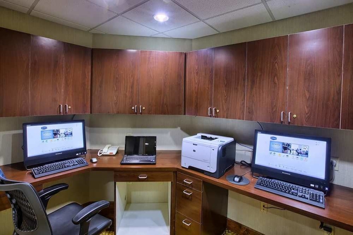 Imagen de los interiores del Hotel Hampton Inn and Suites Houston - Rosenberg. Foto 13