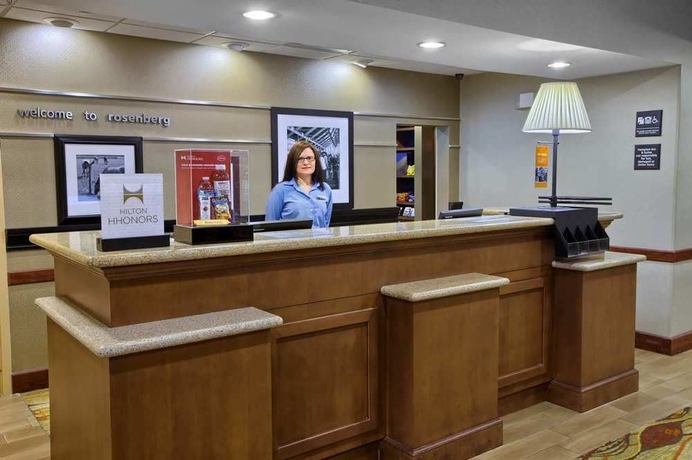 Imagen de los interiores del Hotel Hampton Inn and Suites Houston - Rosenberg. Foto 15