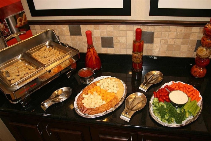 Imagen del bar/restaurante del Hotel Hampton Inn and Suites Houston-bush Intercontinental Aprt. Foto 3