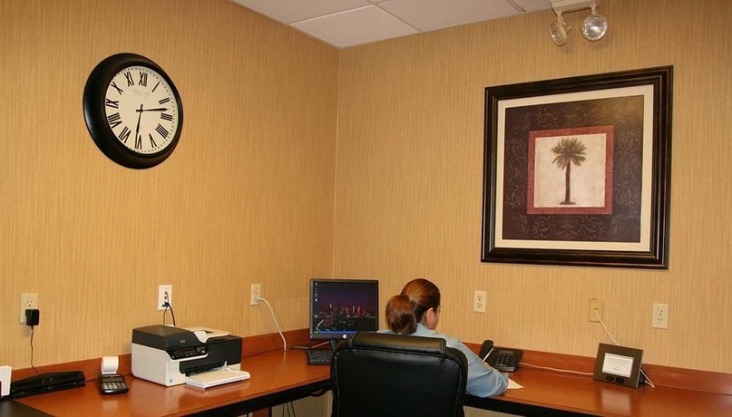 Imagen de los interiores del Hotel Hampton Inn and Suites Houston-cypress Station. Foto 10