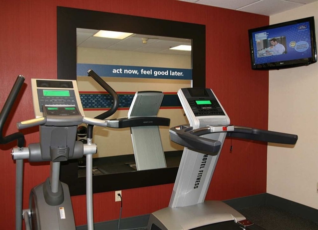Imagen de los interiores del Hotel Hampton Inn and Suites Houston-cypress Station. Foto 11