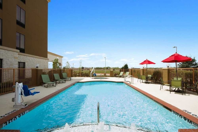 Imagen de la piscina del Hotel Hampton Inn and Suites Houston/league City. Foto 14