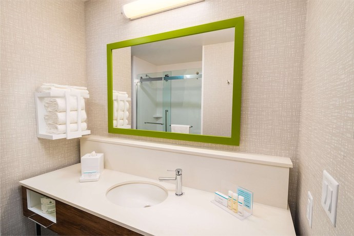 Imagen de la habitación del Hotel Hampton Inn and Suites Imperial Beach San Diego. Foto 14