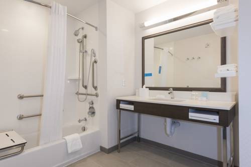 Imagen de la habitación del Hotel Hampton Inn and Suites Indianapolis-keystone. Foto 2