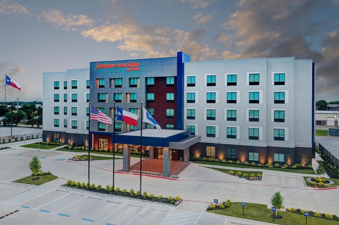 Imagen general del Hotel Hampton Inn and Suites Irving Hwy 183. Foto 1