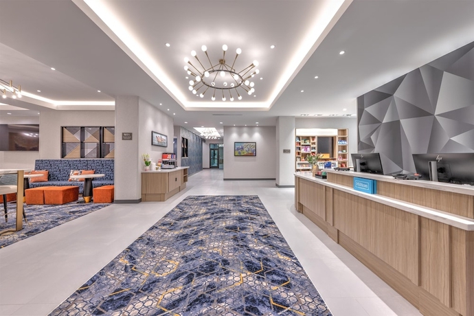 Imagen de los interiores del Hotel Hampton Inn and Suites Irving Hwy 183. Foto 13