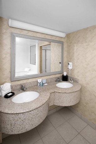 Imagen de la habitación del Hotel Hampton Inn and Suites Jacksonville Deerwood Park. Foto 4