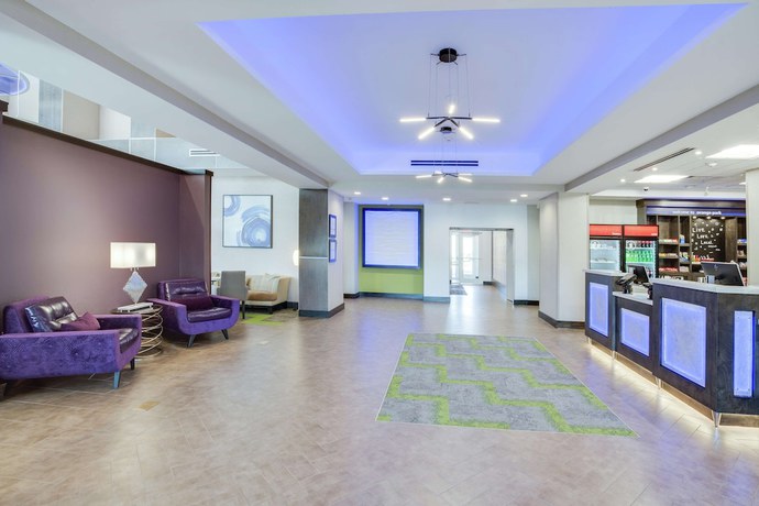 Imagen de los interiores del Hotel Hampton Inn and Suites Jacksonville / Orange Park. Foto 19