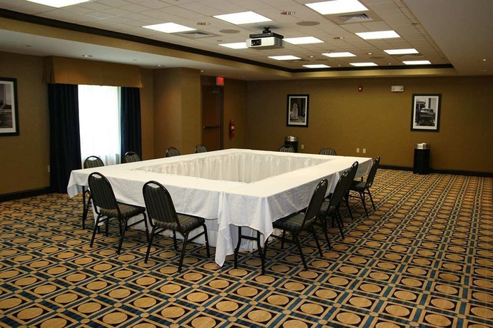 Imagen de los interiores del Hotel Hampton Inn and Suites Jacksonville South - Bartram Park. Foto 9