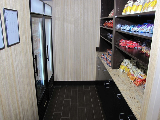 Imagen del bar/restaurante del Hotel Hampton Inn and Suites Jamestown, Nd. Foto 4