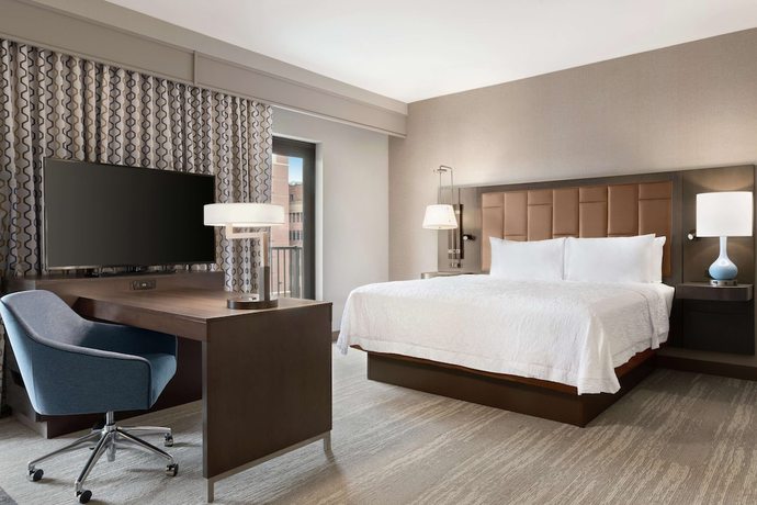 Imagen de la habitación del Hotel Hampton Inn and Suites Kansas City Downtown Crossroads. Foto 2
