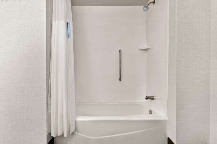 Imagen de la habitación del Hotel Hampton Inn and Suites Kansas City Downtown Crossroads. Foto 4