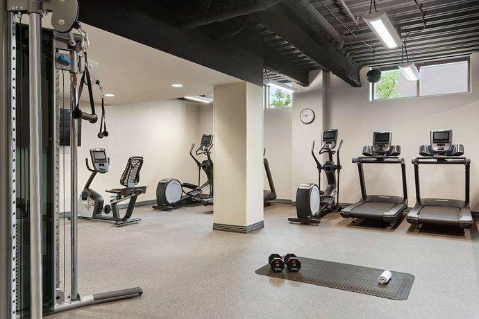 Imagen de los interiores del Hotel Hampton Inn and Suites Kansas City Downtown Crossroads. Foto 18