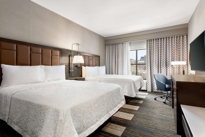 Imagen de la habitación del Hotel Hampton Inn and Suites Kansas City Downtown Crossroads. Foto 12