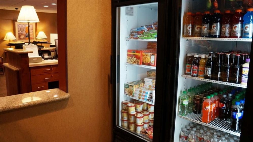 Imagen de los interiores del Hotel Hampton Inn and Suites Kingman. Foto 12