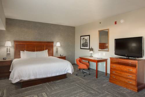 Imagen de la habitación del Hotel Hampton Inn and Suites Knoxville-downtown. Foto 6