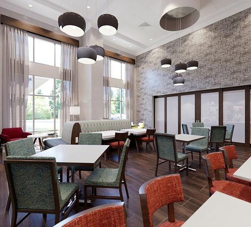 Imagen del bar/restaurante del Hotel Hampton Inn and Suites Kutztown. Foto 4