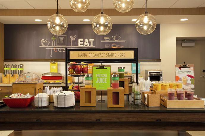 Imagen del bar/restaurante del Hotel Hampton Inn and Suites Kutztown. Foto 5