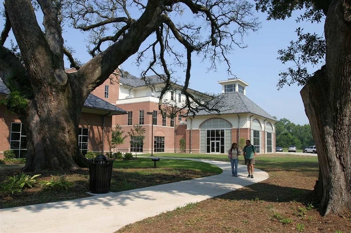 Imagen de los exteriores del Hotel Hampton Inn and Suites Lafayette. Foto 5