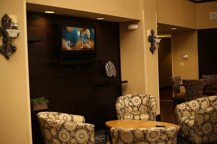 Imagen de los interiores del Hotel Hampton Inn and Suites Lafayette. Foto 9
