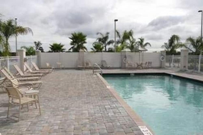 Imagen de la piscina del Hotel Hampton Inn and Suites Lake Wales. Foto 13