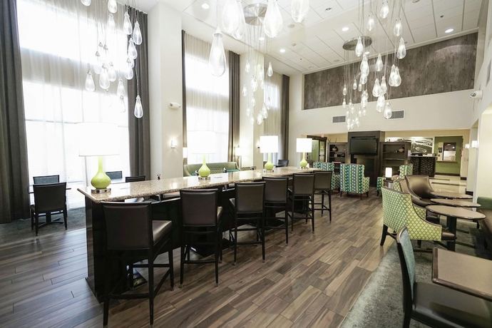 Imagen de los interiores del Hotel Hampton Inn and Suites Las Vegas Airport. Foto 15
