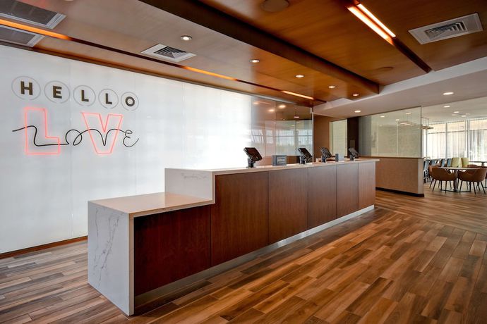 Imagen de los interiores del Hotel Hampton Inn and Suites Las Vegas Convention Center - No Resort Fee. Foto 19