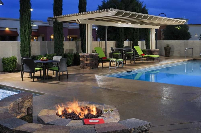 Imagen de la piscina del Hotel Hampton Inn and Suites Las Vegas South. Foto 6
