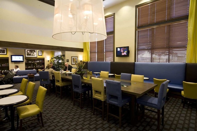Imagen del bar/restaurante del Hotel Hampton Inn and Suites Las Vegas-red Rock/summerlin. Foto 3