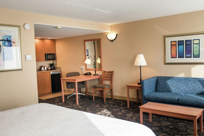 Imagen de la habitación del Hotel Hampton Inn and Suites Lathrop. Foto 13