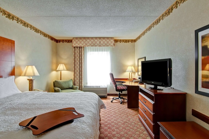 Imagen de la habitación del Hotel Hampton Inn and Suites Leesburg. Foto 3